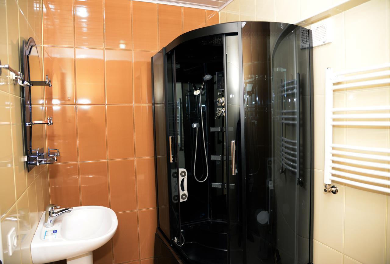 Hotel Elegant Tbilisi Bagian luar foto
