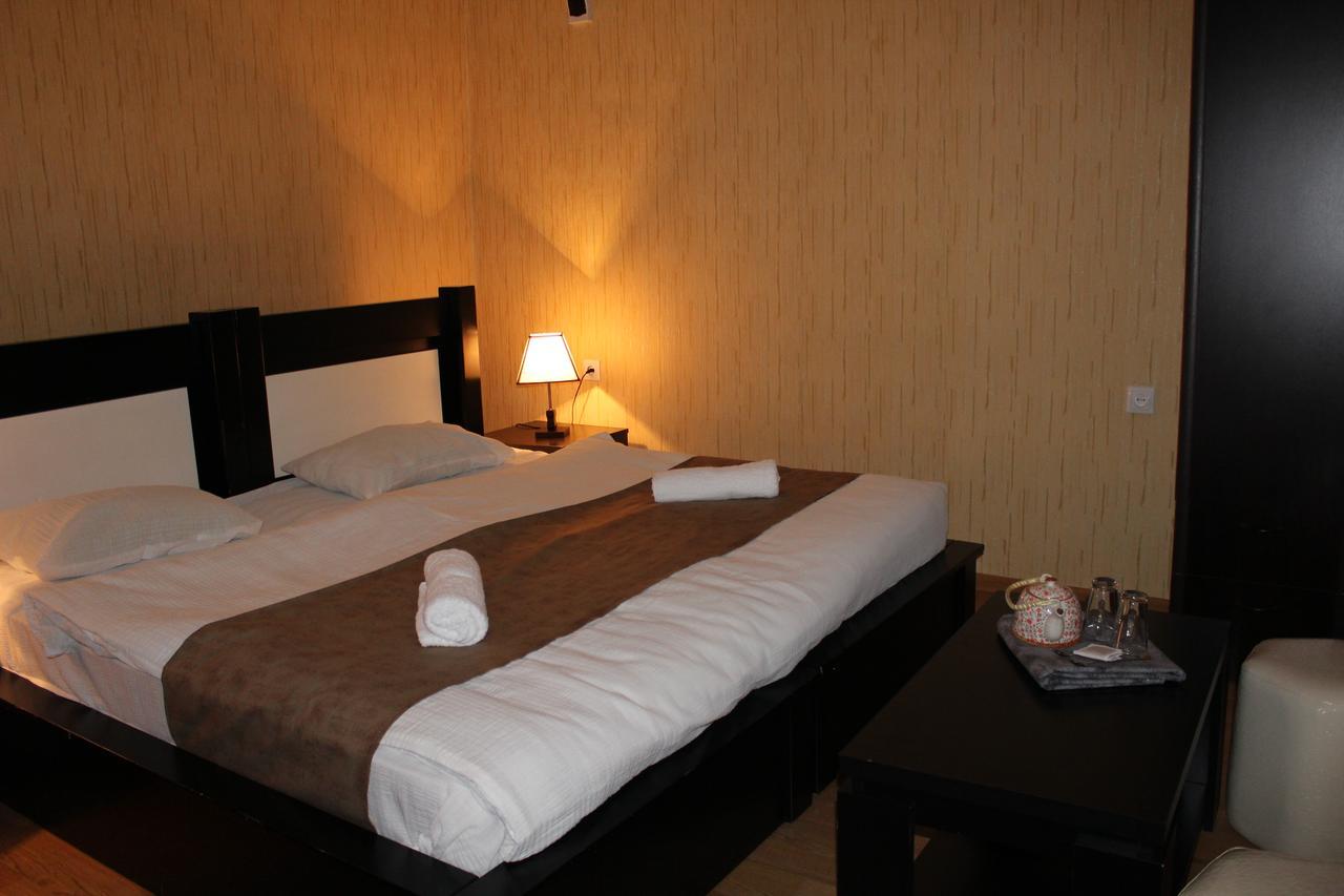 Hotel Elegant Tbilisi Bagian luar foto
