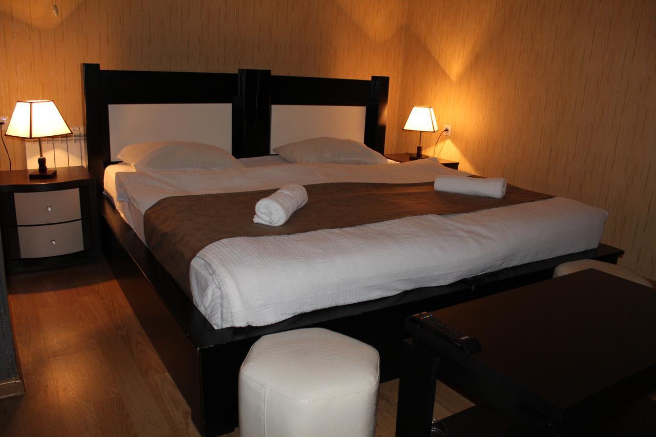 Hotel Elegant Tbilisi Bagian luar foto