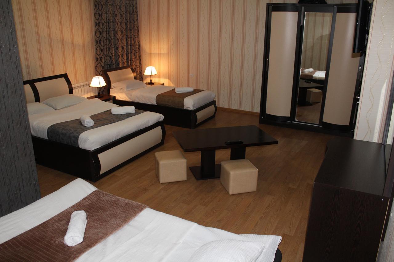 Hotel Elegant Tbilisi Bagian luar foto