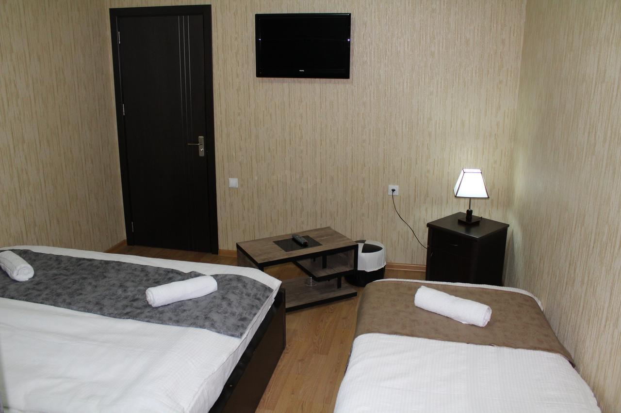 Hotel Elegant Tbilisi Bagian luar foto