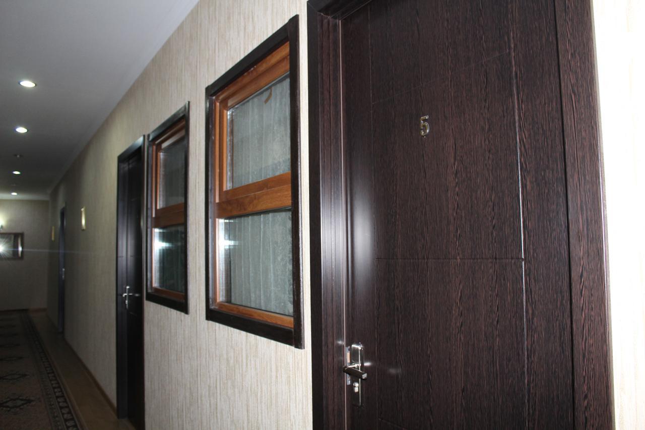 Hotel Elegant Tbilisi Bagian luar foto