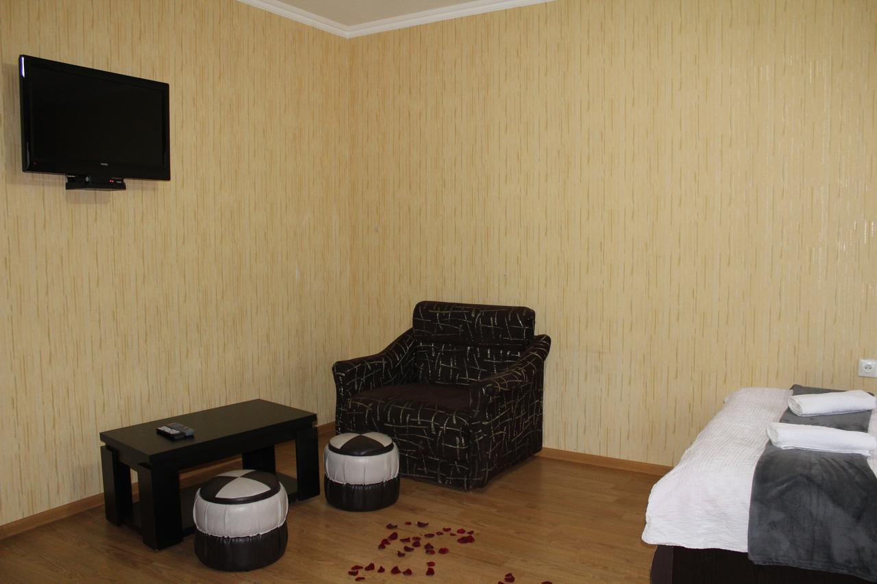 Hotel Elegant Tbilisi Bagian luar foto