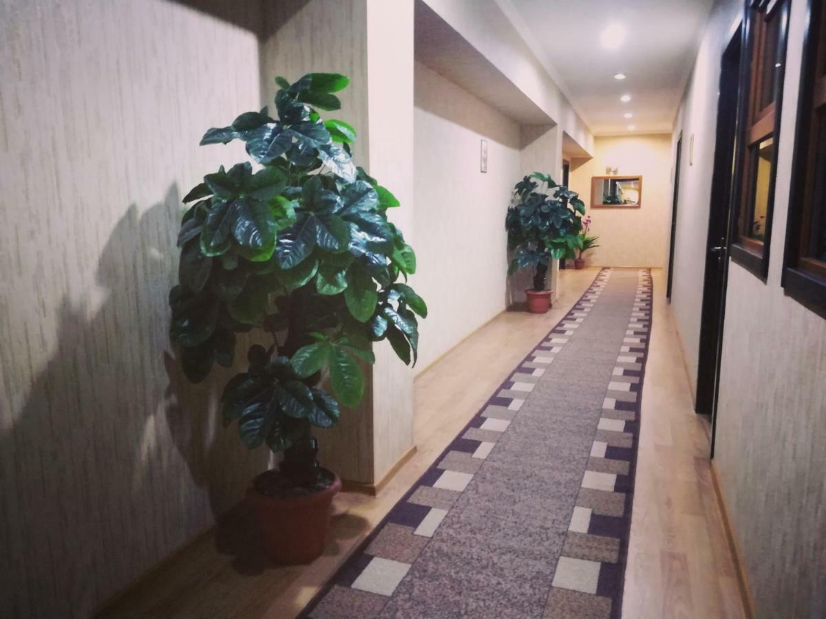 Hotel Elegant Tbilisi Bagian luar foto
